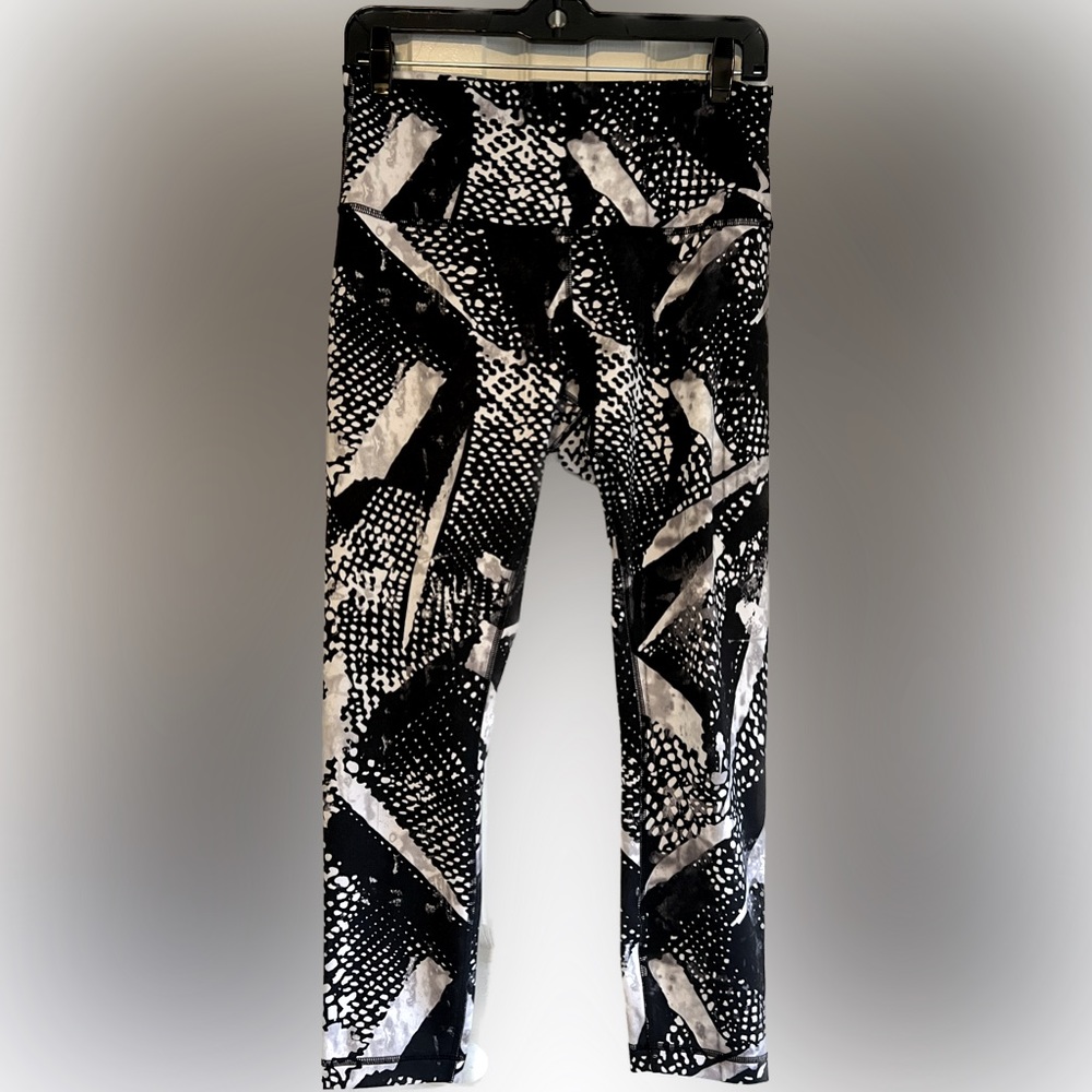 Lululemon Align Legging, Size 10, CA35801/RN106259, Black, White, Gray Pattern